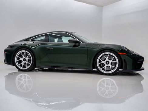 Certified 2026 Porsche 911 GT3 RWD image 9
