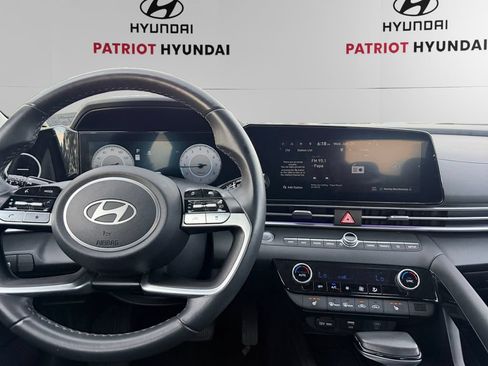 Used 2024 Hyundai Elantra Limited FWD image 10
