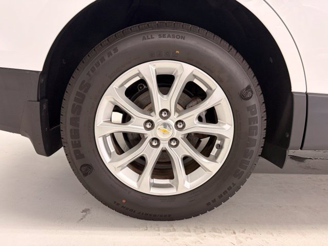 Used 2020 Chevrolet Equinox LS w/ LS Convenience Package AWD/4WD image 7
