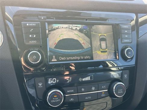 Used 2022 Nissan Rogue Sport SV w/ Technology Package image 35