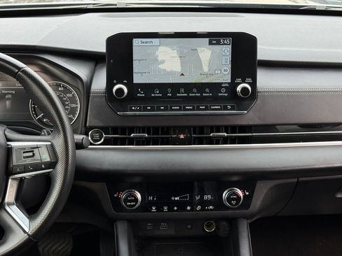 Used 2024 Mitsubishi Outlander SE image 18