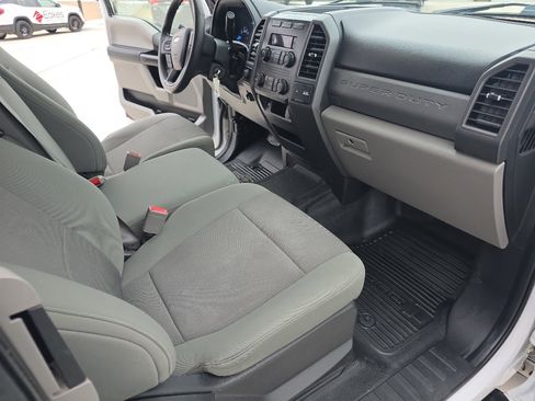 Used 2019 Ford F250 XL w/ Power Equipment Group image 19
