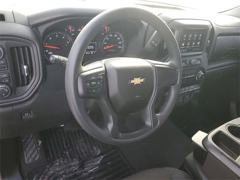 Used 2024 Chevrolet Silverado 2500 Custom w/ Custom Value Package image 18