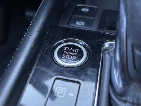 Used 2024 Nissan Kicks SR FWD image 27