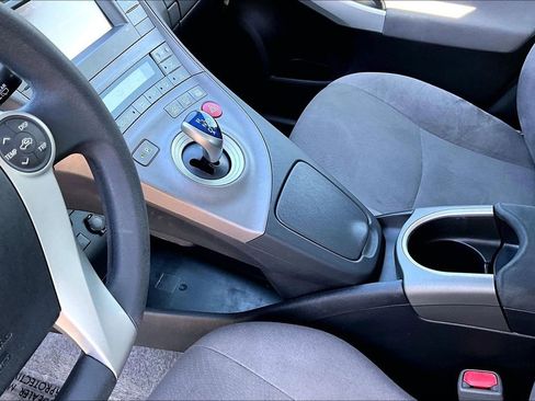 Used 2015 Toyota Prius Two FWD image 17