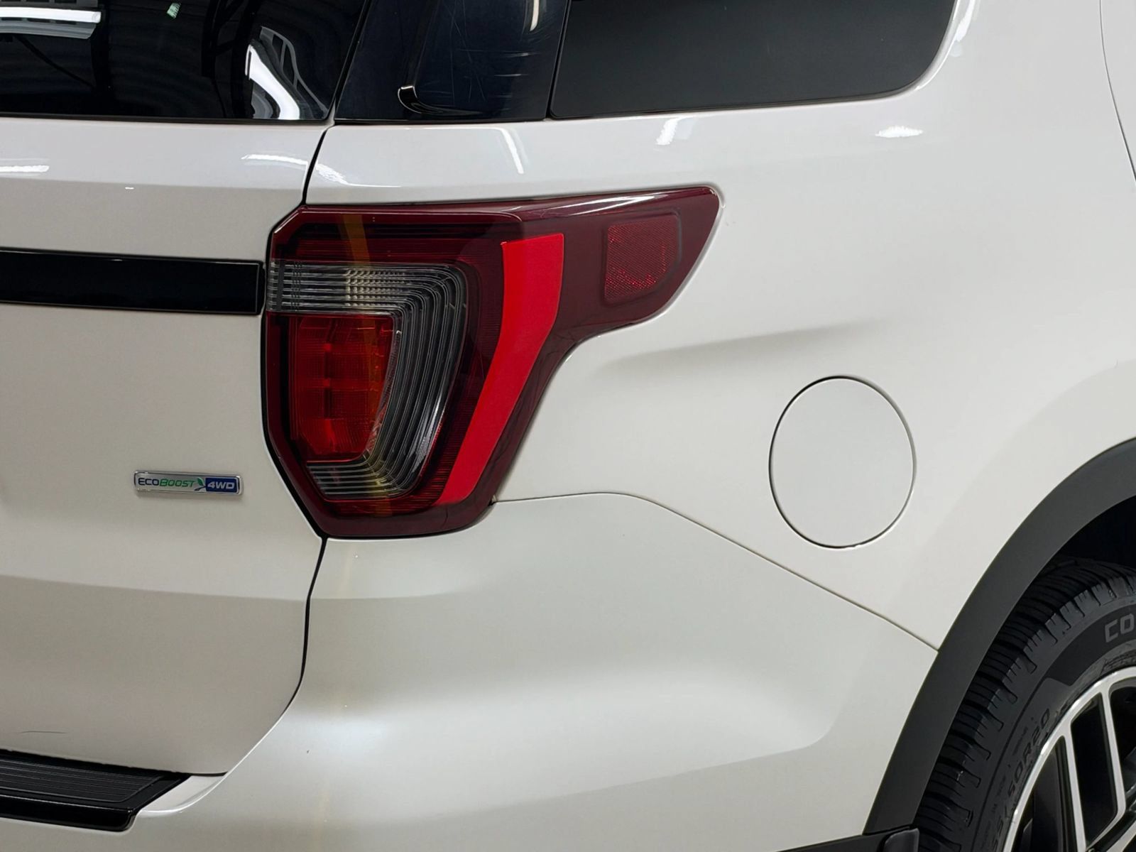Used 2018 Ford Explorer Sport w/ Equipment Group 401A AWD/4WD image 10