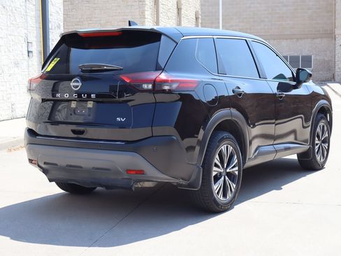 Used 2023 Nissan Rogue SV FWD image 3