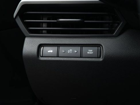 Used 2024 Nissan Altima 2.5 SV image 15