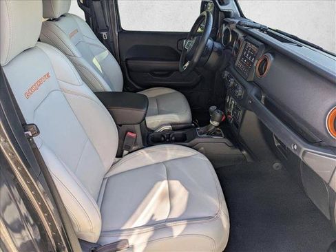 Used 2021 Jeep Gladiator Mojave AWD/4WD image 21
