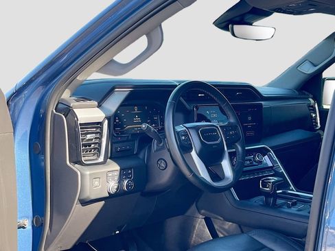 Used 2024 GMC Sierra 1500 Denali w/ Technology Package AWD/4WD image 9