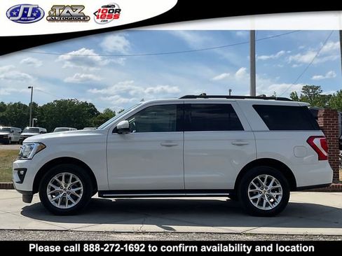 Used 2020 Ford Expedition XLT w/ Equipment Group 202A AWD/4WD image 4