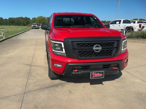 Used 2022 Nissan Titan PRO-4X w/ Pro-4x Utility Package image 2