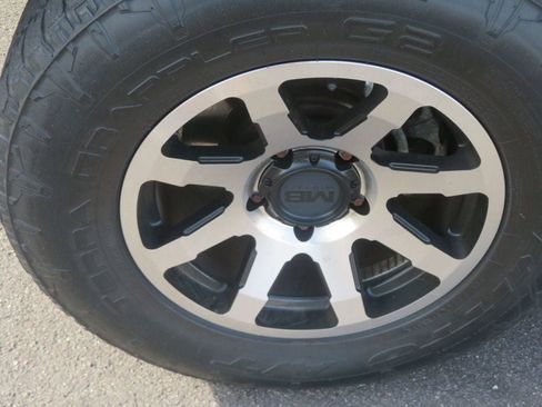 Used 2010 Dodge Ram 1500 Truck SLT image 16