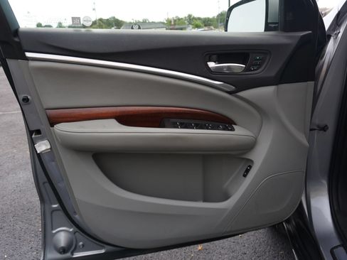 Used 2017 Acura MDX SH-AWD w/ Advance Package image 30