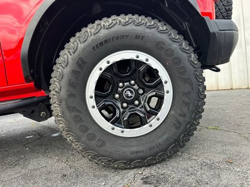 Used 2023 Ford Bronco Black Diamond w/ Sasquatch Package AWD/4WD image 18