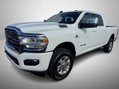 Used 2023 RAM 2500 Laramie AWD/4WD image 2