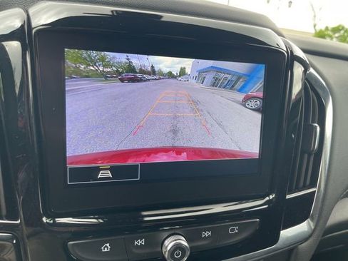 Certified 2023 Chevrolet Traverse LT FWD image 9