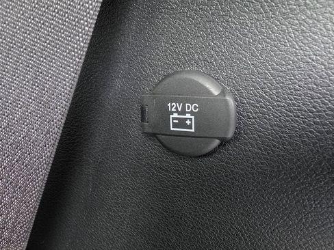 Used 2025 Chrysler Pacifica Select FWD image 9