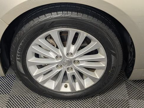 Used 2013 Toyota Avalon XLE Premium FWD image 8