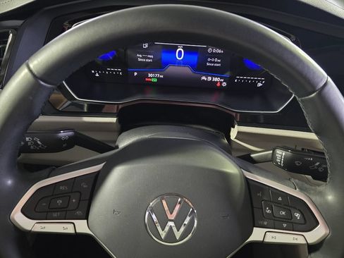 Used 2023 Volkswagen Jetta SE w/ Panoramic Sunroof Package FWD image 21