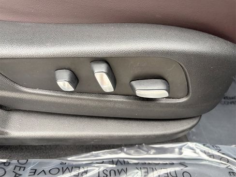 Used 2020 Cadillac XT6 Premium Luxury image 11