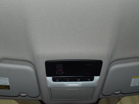 Used 2025 Nissan Rogue SV image 22