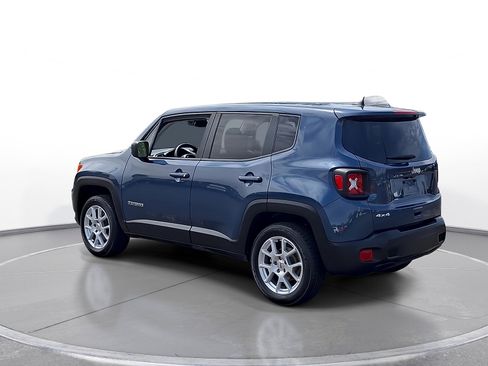 Used 2023 Jeep Renegade Latitude AWD/4WD image 6