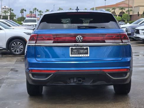 Used 2024 Volkswagen Atlas Cross Sport SE image 5
