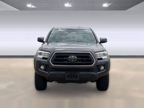 Used 2023 Toyota Tacoma SR5 w/ Technology Package AWD/4WD image 6