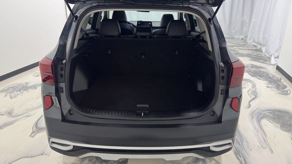 Used 2022 Kia Seltos SX w/ Sunroof Package AWD/4WD image 10