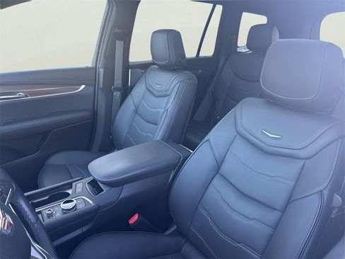 Certified 2024 Cadillac XT6 Sport w/ Platinum Package image 16