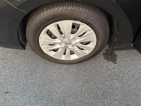 Used 2024 Nissan Sentra S FWD image 35
