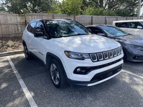 Used 2022 Jeep Compass Limited w/ Sun and Sound Group AWD/4WD image 5