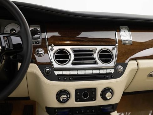 Used 2010 Rolls-Royce Ghost RWD image 18