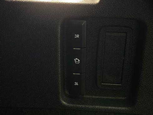 Used 2025 Lincoln Aviator Reserve w/ Equipment Group 201A AWD/4WD image 7