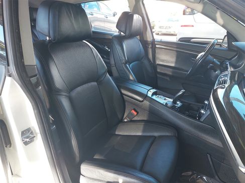 Used 2015 BMW 535i Gran Turismo image 10