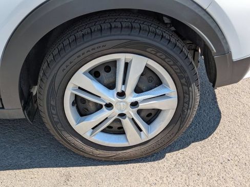 Used 2022 Nissan Kicks S FWD image 25