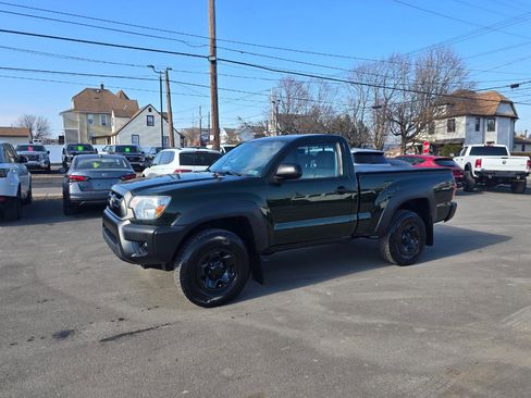 Used 2012 Toyota Tacoma 4x4 Regular Cab image 3