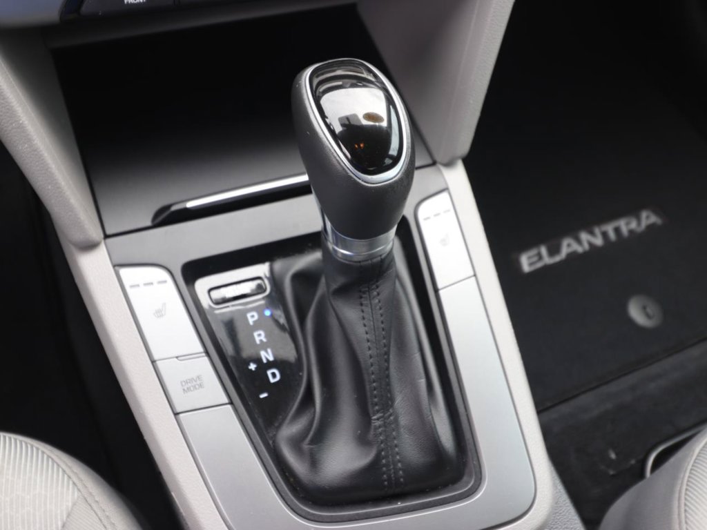 Used 2018 Hyundai Elantra Value Edition FWD image 20