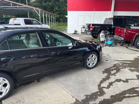 Used 2010 Ford Fusion SE image 8