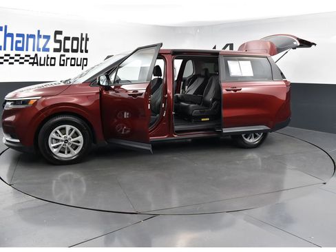 Certified 2024 Kia Carnival LX image 34
