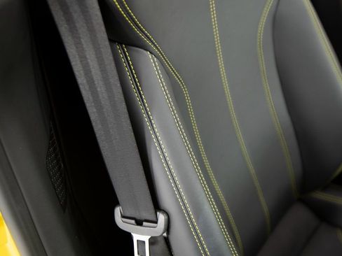 Used 2022 Lamborghini Huracan EVO image 40