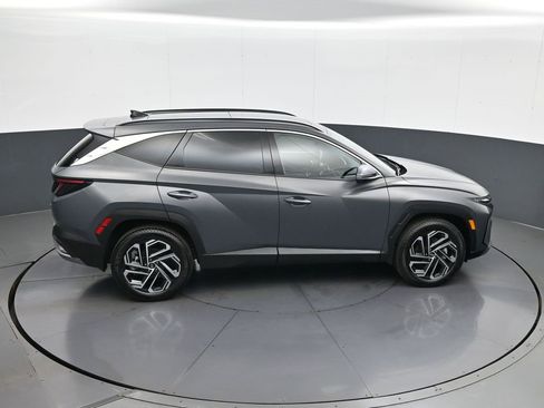 Certified 2025 Hyundai Tucson Limited image 16