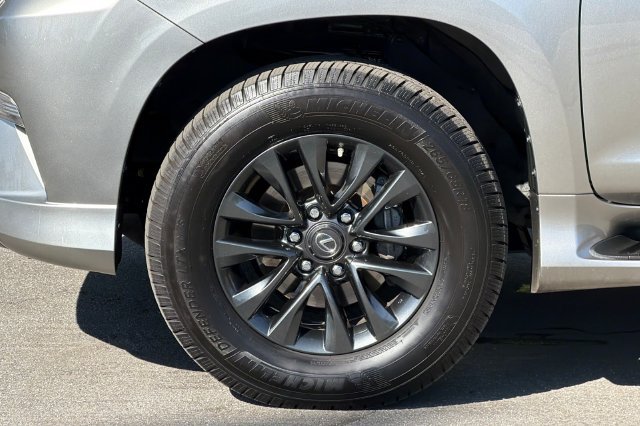 Used 2022 Lexus GX 460 Premium w/ Premium Package AWD/4WD image 36