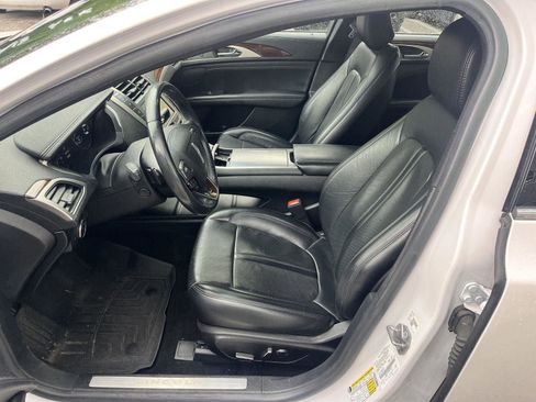 Used 2020 Lincoln MKZ Reserve FWD image 12
