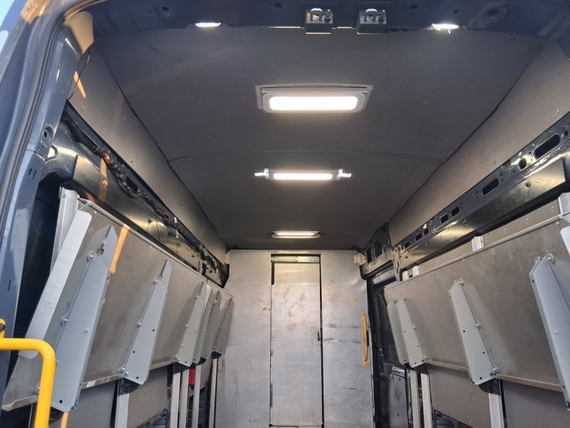 Used 2019 Ford Transit 250 148 High Roof Extended RWD image 18