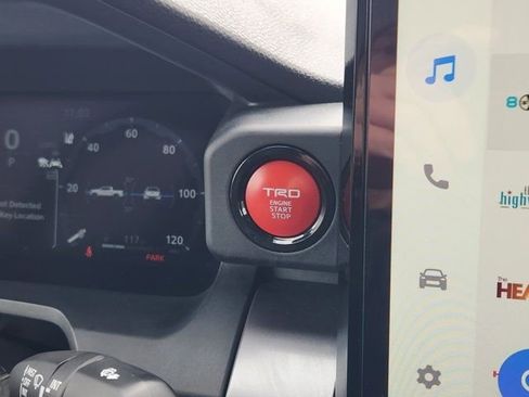Used 2024 Toyota Tacoma TRD Off-Road image 8
