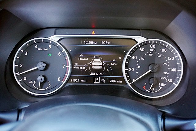 Used 2025 Nissan Sentra SV FWD image 42