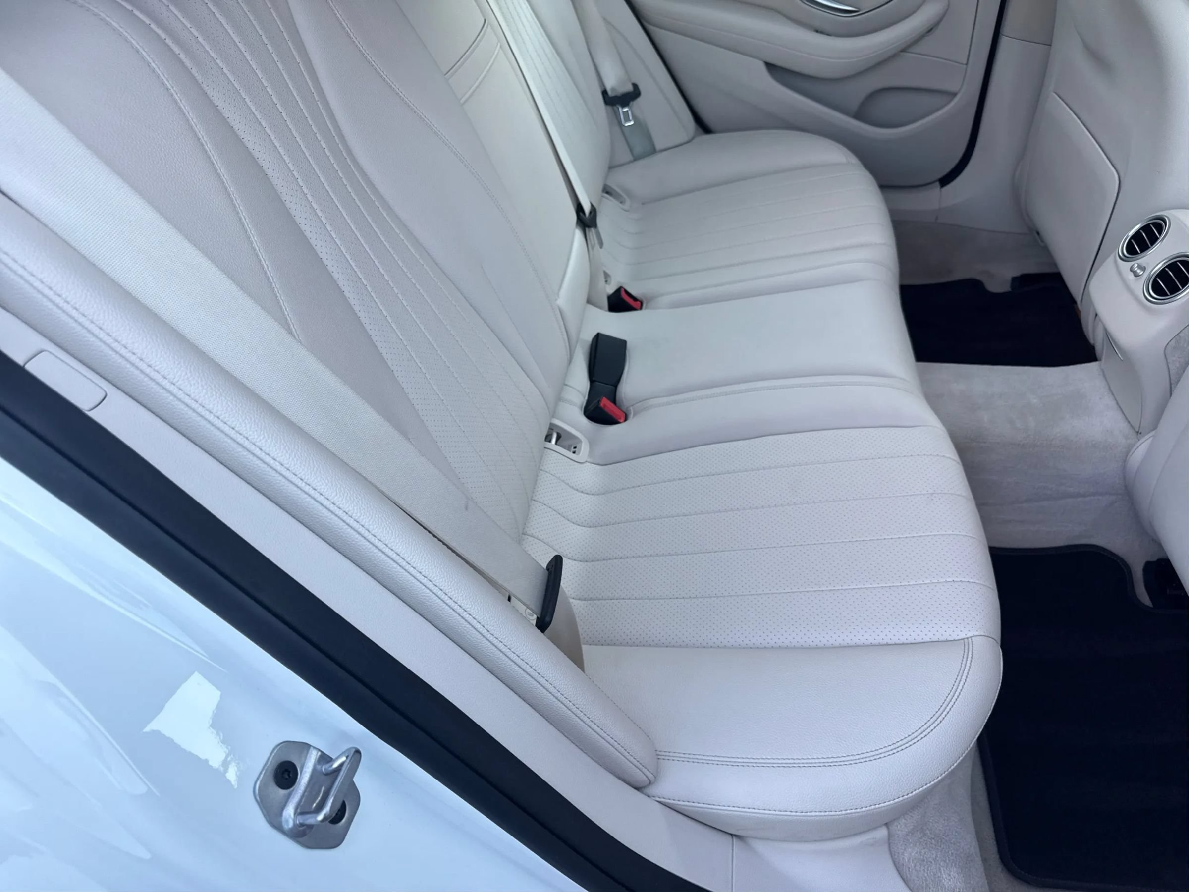 Used 2019 Mercedes-Benz E 450 4MATIC Wagon image 22