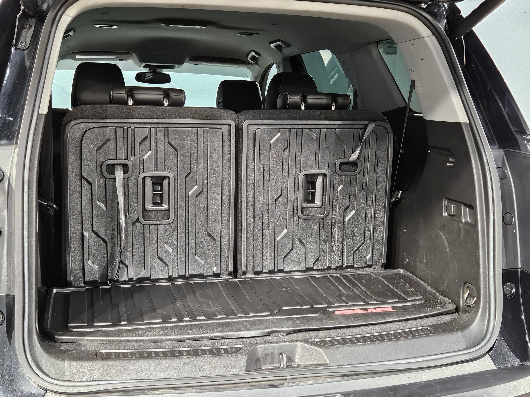 Used 2023 GMC Acadia SLT AWD/4WD image 18